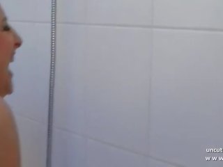 Prantsuse emme assfucked pärast dušš